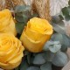 3 желтые розы с эвкалиптом и пшеницей