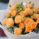 Букет 9 оранжевых кустовых роз